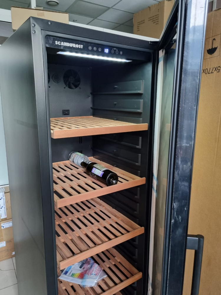 ������ ���� SCANDIFROST WFG 571C
