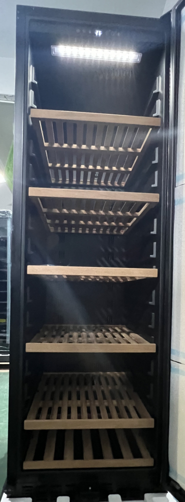 ������ ���� SCANDIFROST WFG 571C