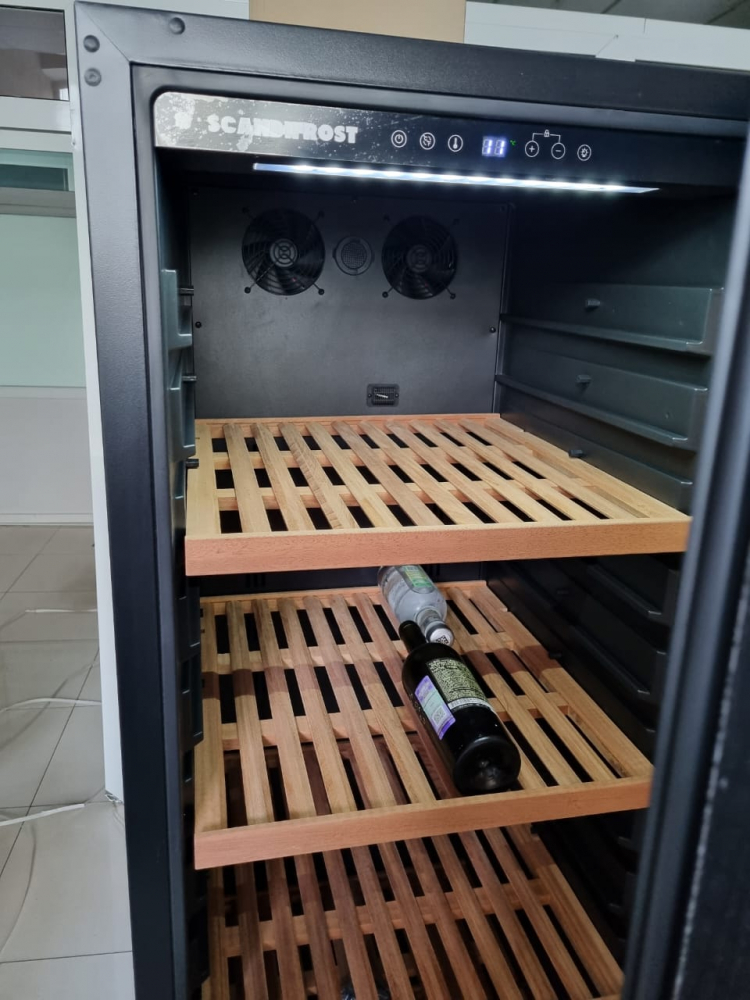 ������ ���� SCANDIFROST WFG 571C